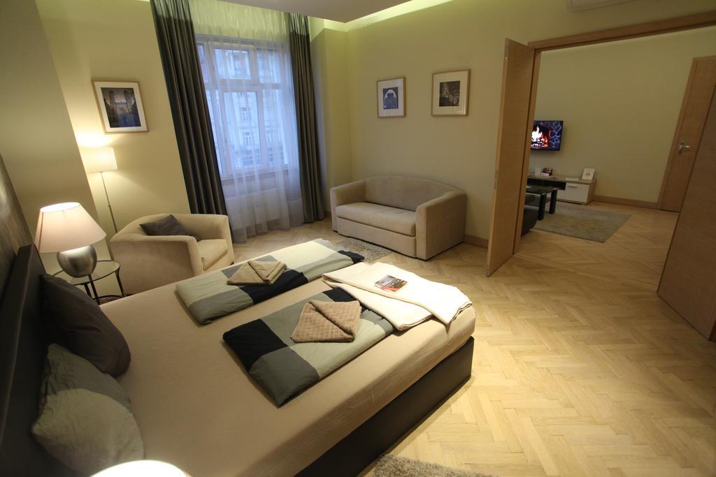 D.Five Splendor Above The City Budapeste Quarto foto